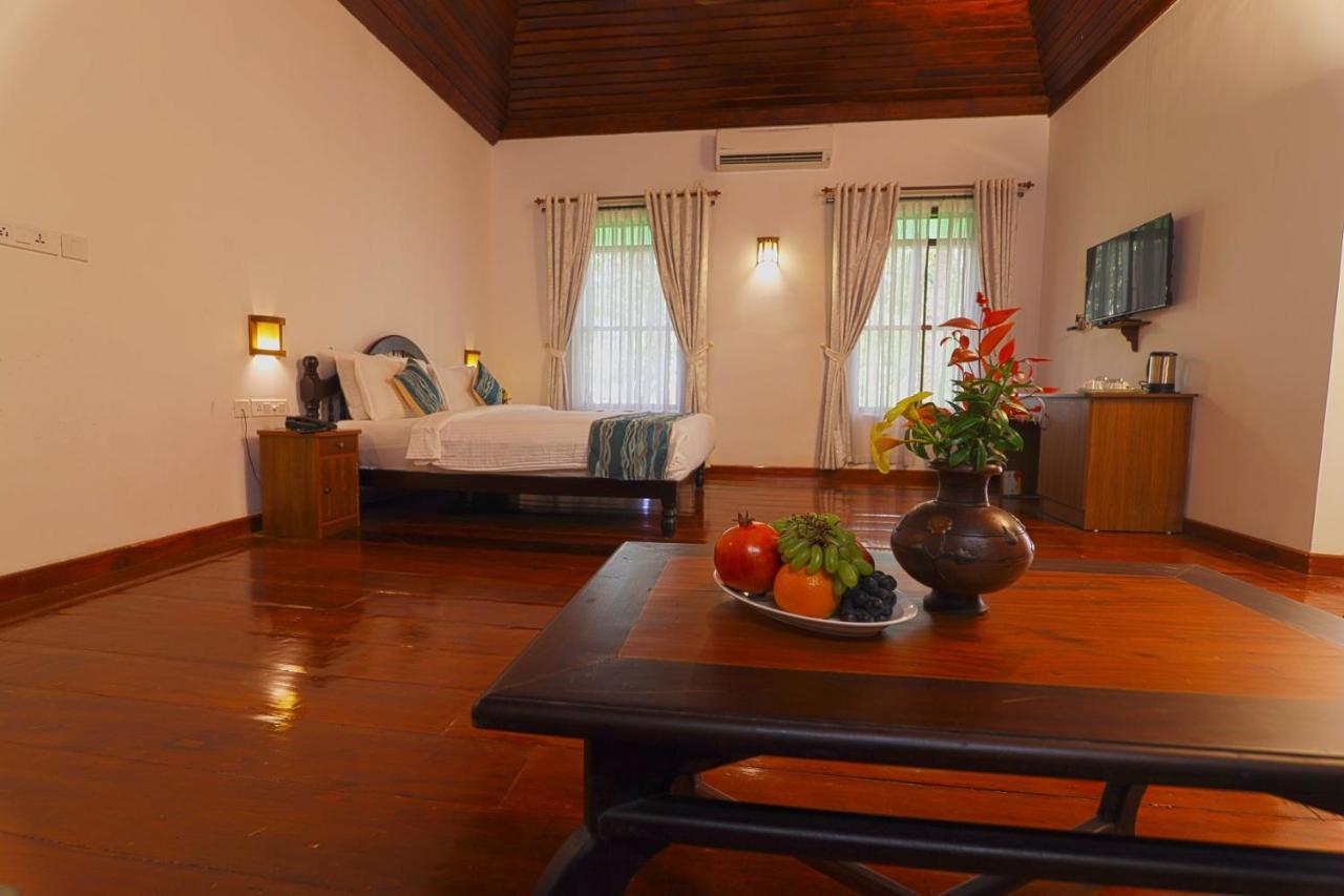 Kumarakom Heritage Resort Kottayam Ngoại thất bức ảnh