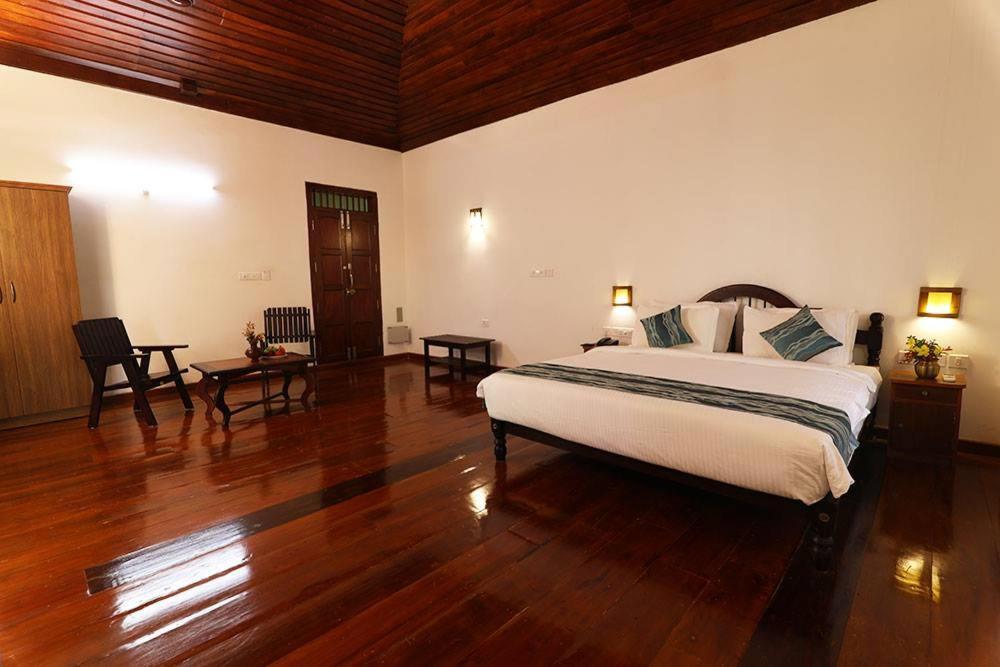 Kumarakom Heritage Resort Kottayam Ngoại thất bức ảnh